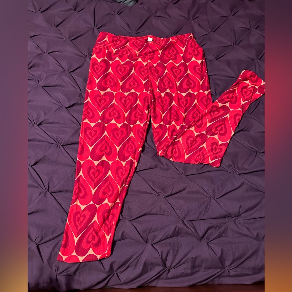 LulaRoe Valentine Leggings. TC